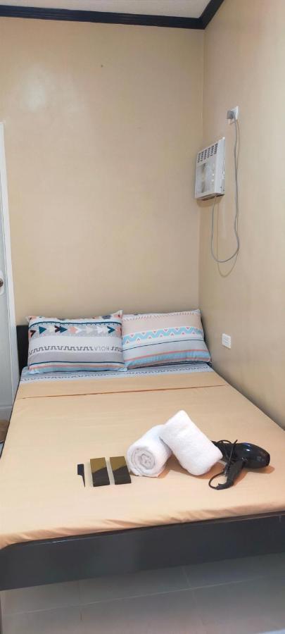 Havenly Guesthouse And Body Massage Spa Moalboal Esterno foto