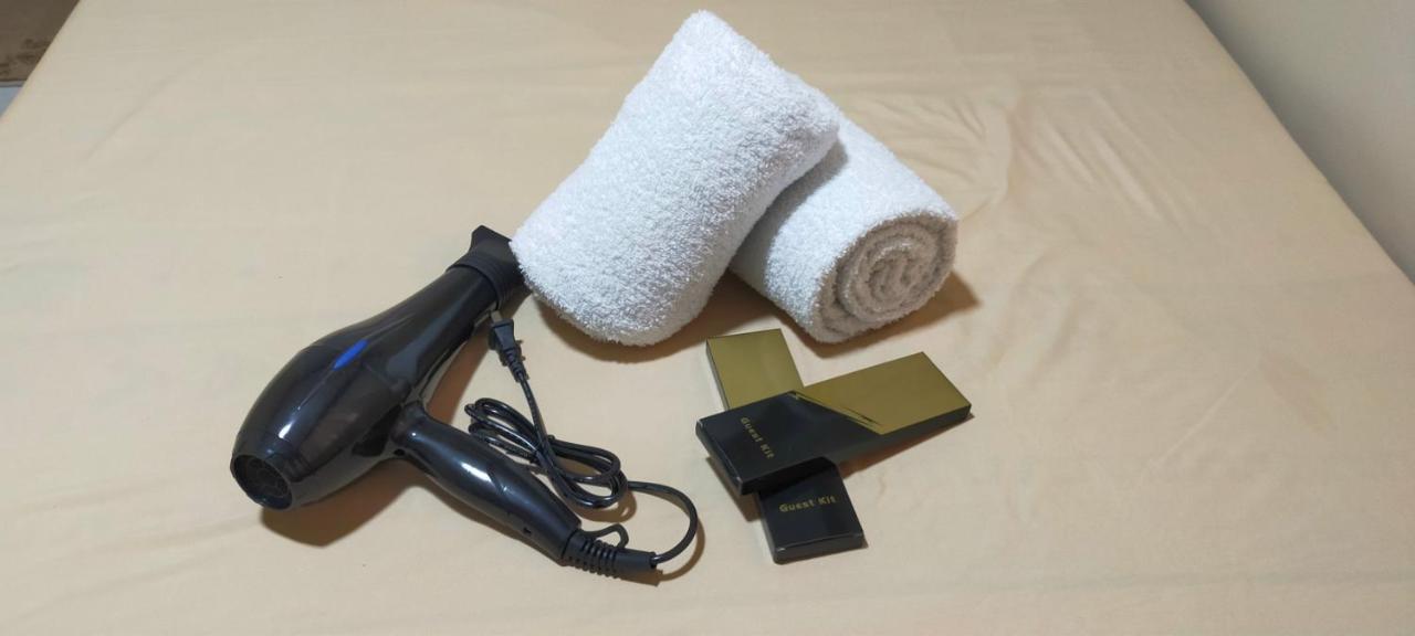 Havenly Guesthouse And Body Massage Spa Moalboal Esterno foto